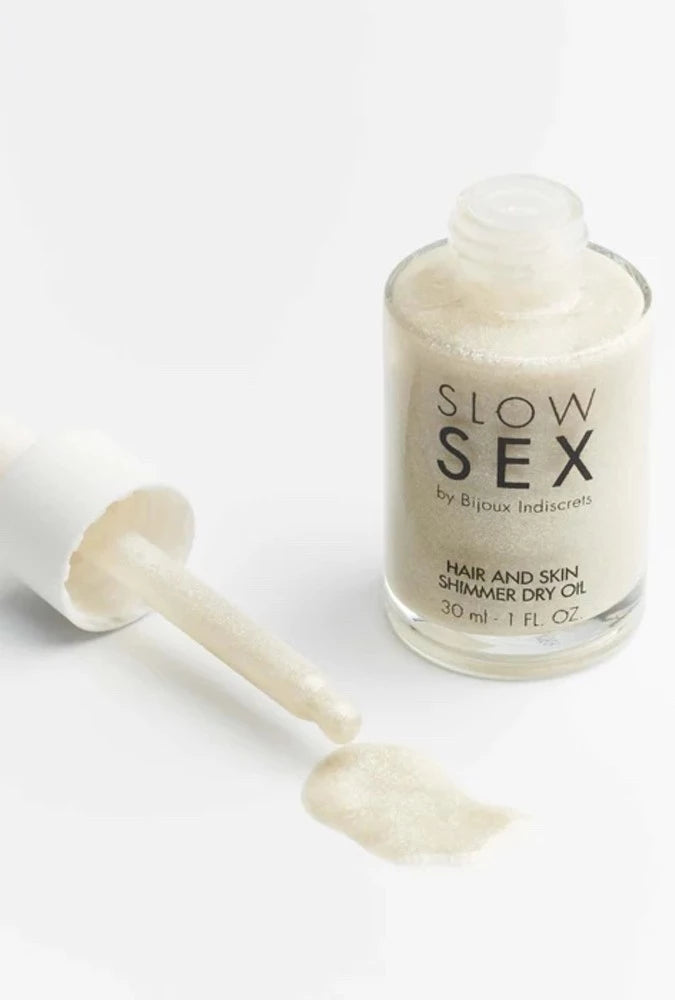 Shimmering dry oil hair and body - Slow sex